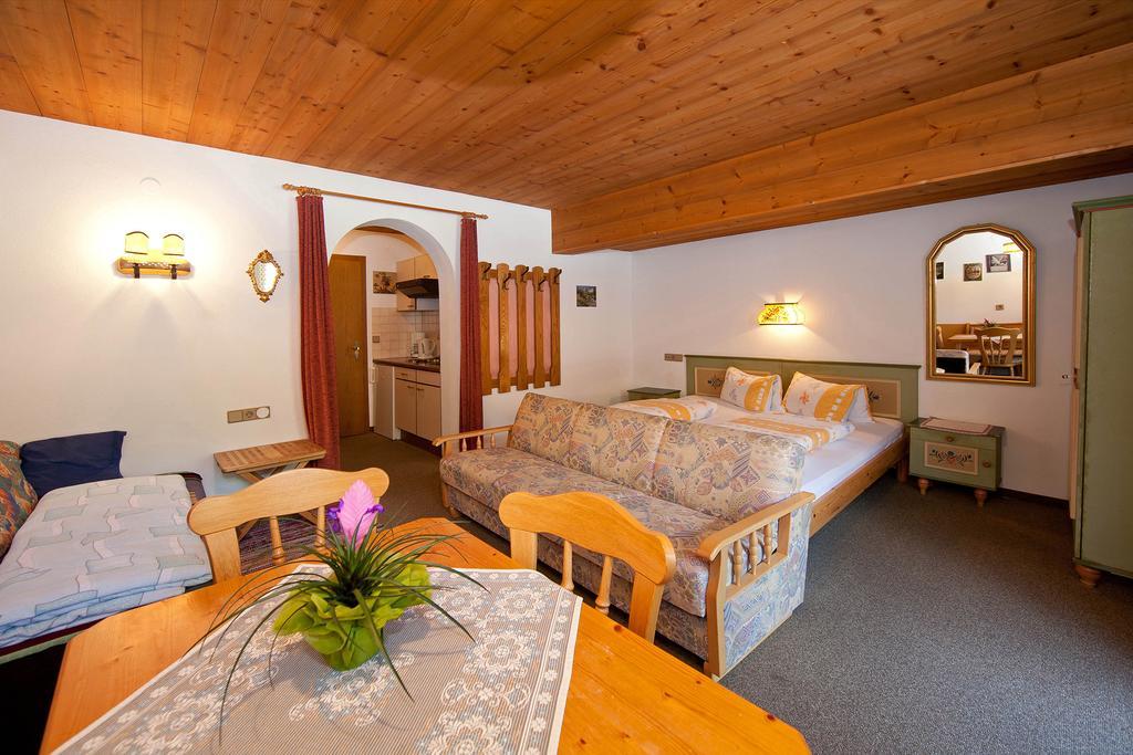 Landhaus Maridl Hart im Zillertal Habitación foto