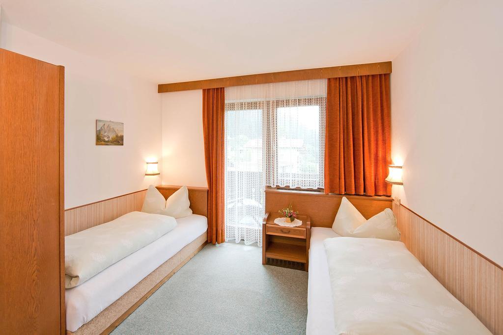 Landhaus Maridl Hart im Zillertal Habitación foto